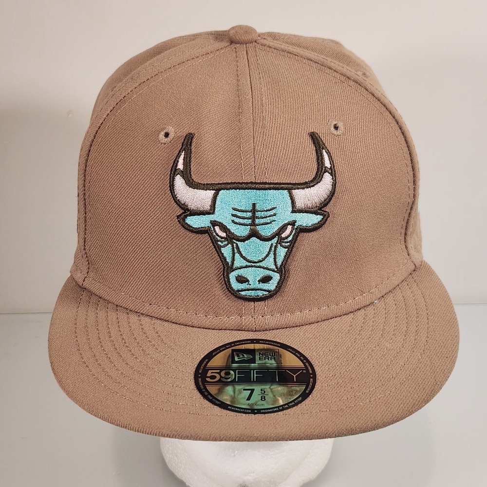 New Era NBA Chicago Bulls 75th Anniversary 59FIFTY Khaki Fitted Hat - Size 7-5/8